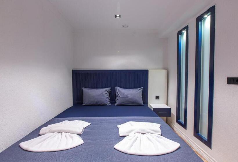 Camera Standard, Angel Residence