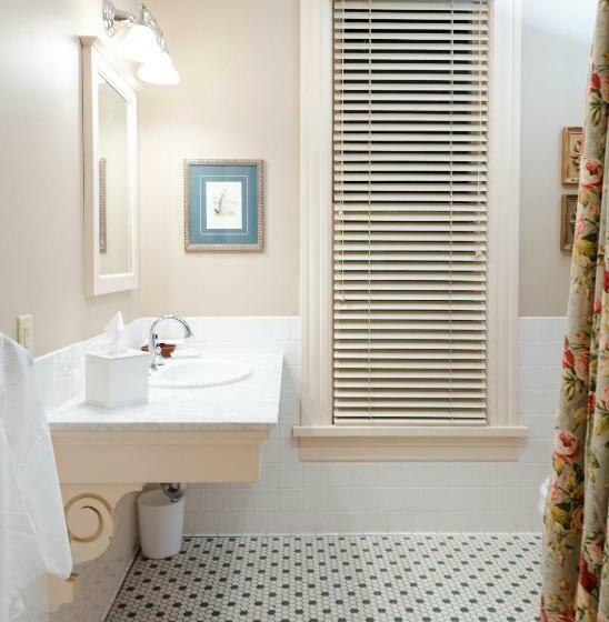 غرفة قياسية, Captain Henderson House