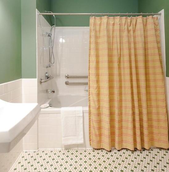 غرفة قياسية, Captain Henderson House