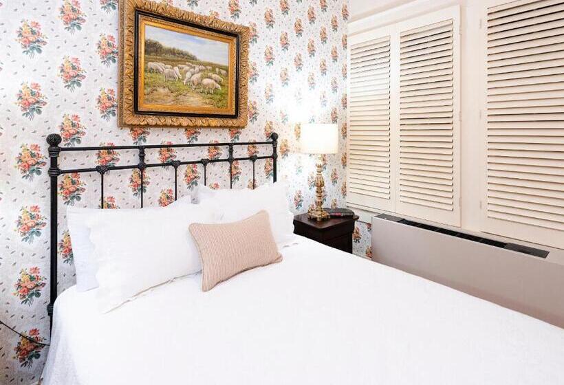 غرفة قياسية, Captain Henderson House