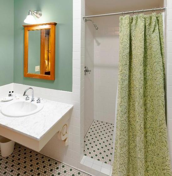 غرفة قياسية سرير كينج, Captain Henderson House