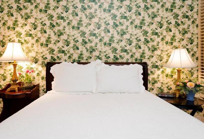 غرفة قياسية, Captain Henderson House