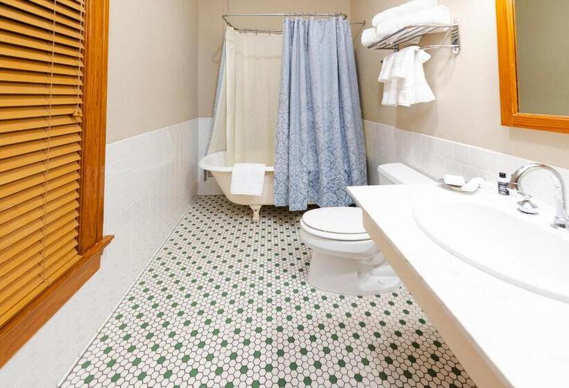 غرفة قياسية سرير كينج, Captain Henderson House