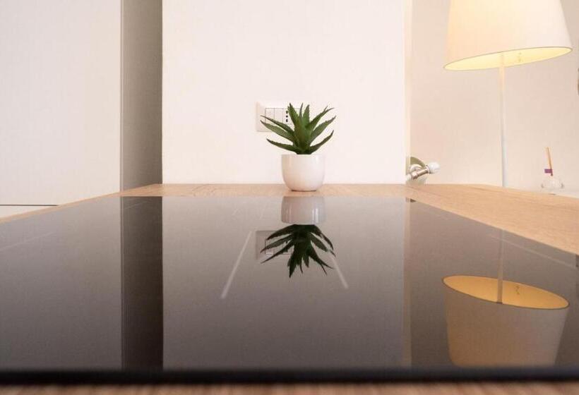 غرفة قياسية, Borgo Levi