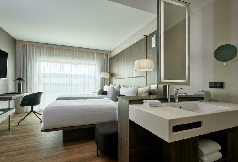 Номер Стандарт, Ac Hotel By Marriott Strasbourg