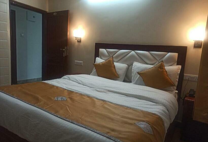 Habitació Estàndard, Uphar