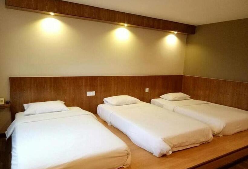 חדר משפחתי דלוקס, Pp Hotel By Moxy