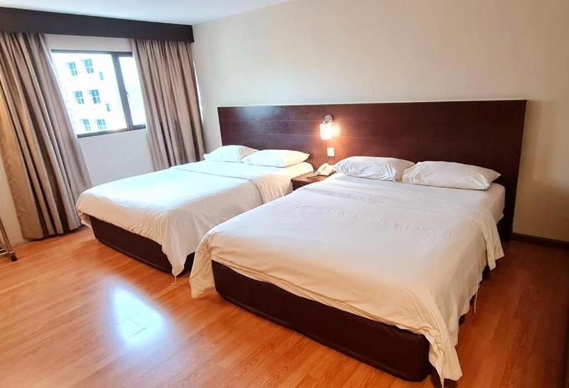 חדר משפתחתי סופריור, Pp Hotel By Moxy