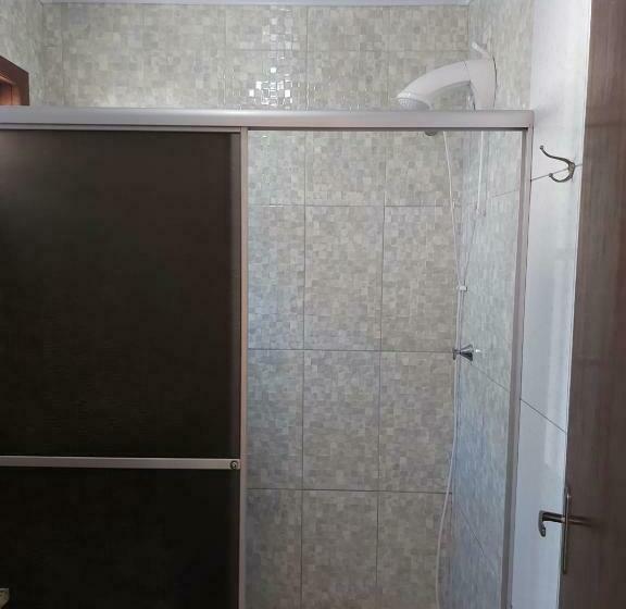 四人标准间, Hospedagem Quinta Do Correia