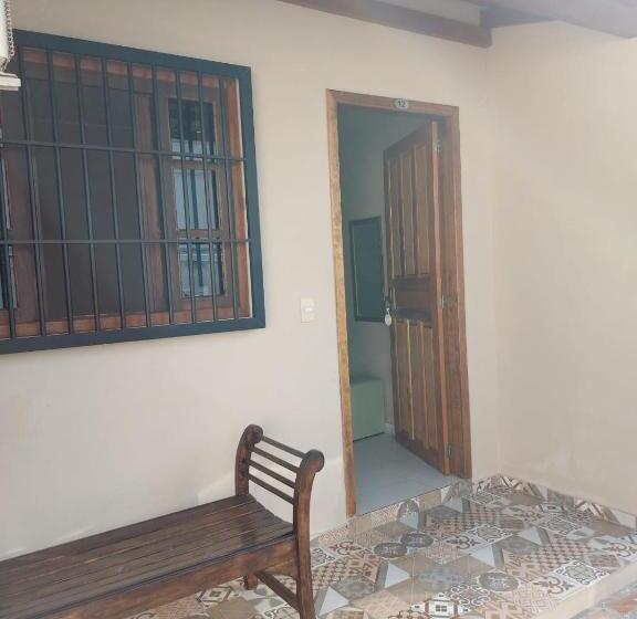 四人标准间, Hospedagem Quinta Do Correia