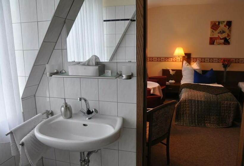 스탠다드 룸, 4 Hufen