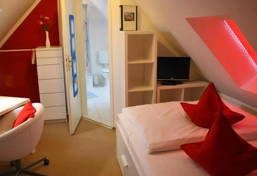 اتاق استاندارد یک نفره, Altes Kasino Hotel Am See