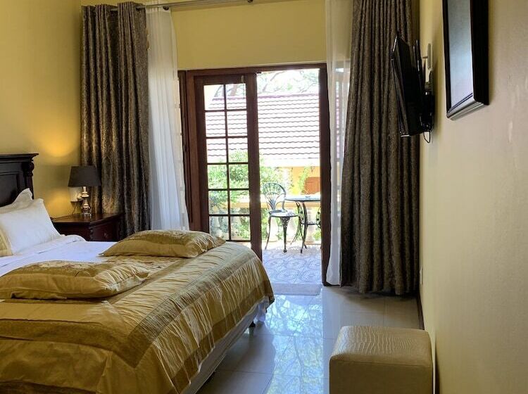 스탠다드 룸, Casta Diva