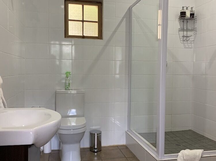 스탠다드 룸, Casta Diva