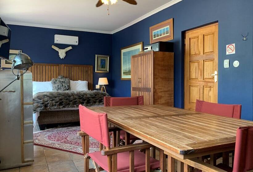 스탠다드 룸, Casta Diva