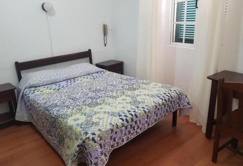 غرفة قياسية ثلاثية, Hospedaria Pôr Do Sol