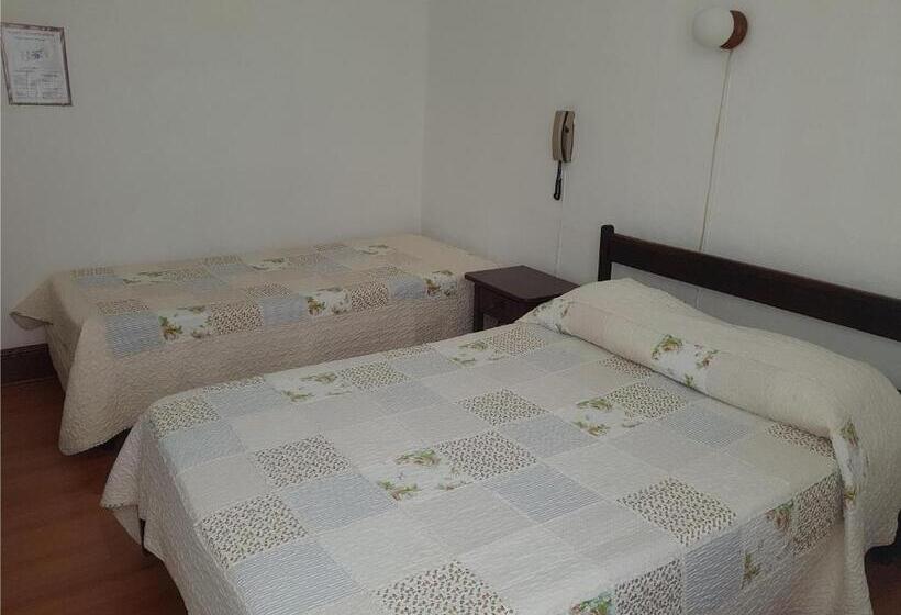 غرفة قياسية ثلاثية, Hospedaria Pôr Do Sol