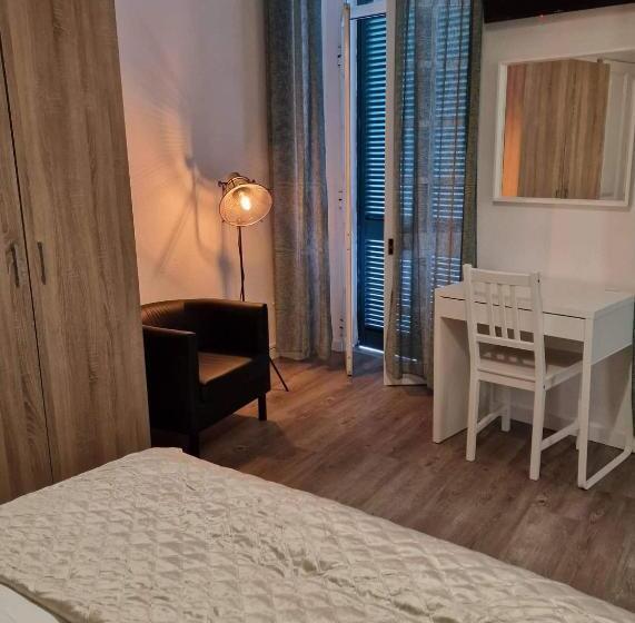 غرفة ديلوكس مطلّة علي البحر مزوَّدة بشُرفة, Hospedaria Pôr Do Sol