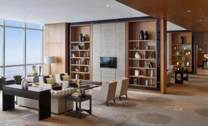 اتاق کلاب, Intercontinental Hanoi Landmark72, An Ihg
