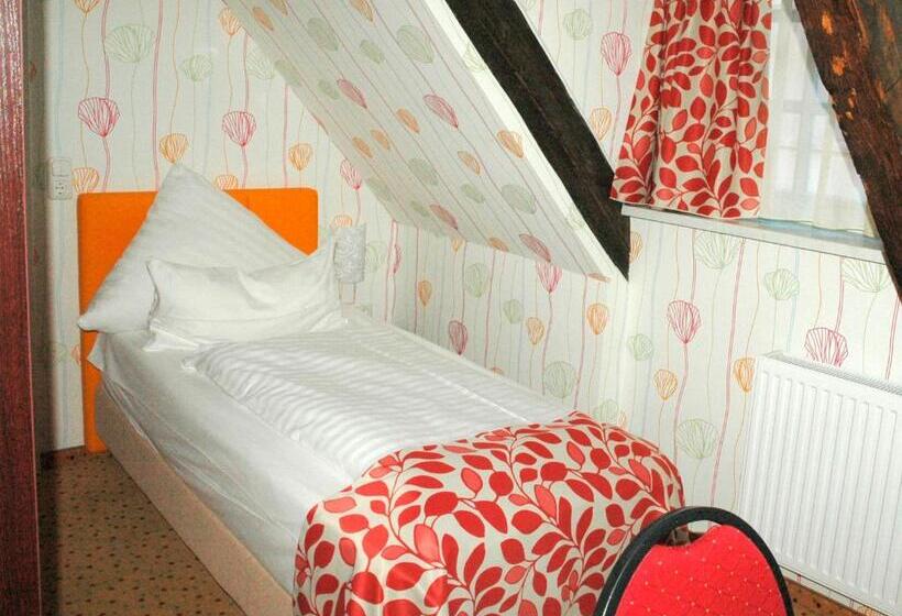 스탠다드 싱글 룸, Marchen