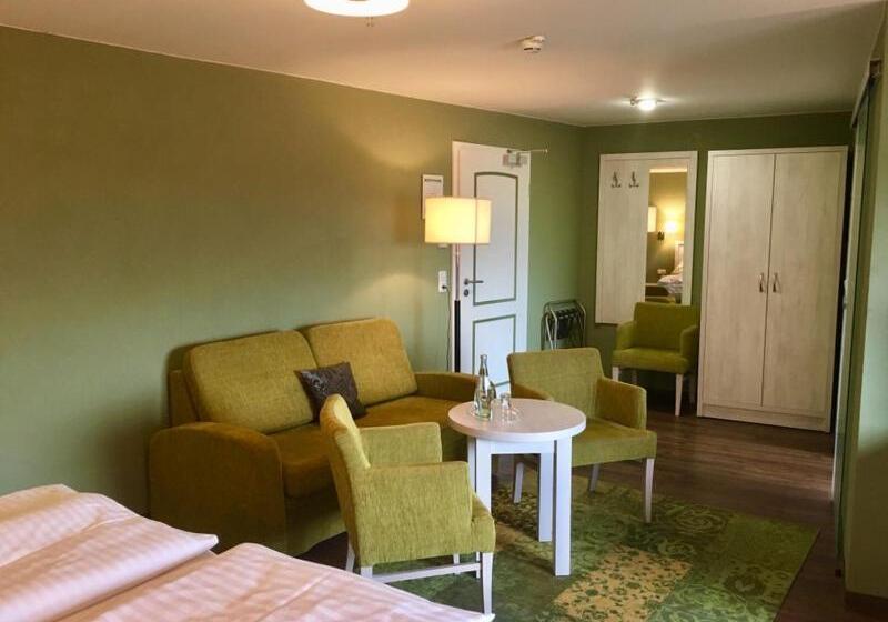 디럭스 룸, Marchen