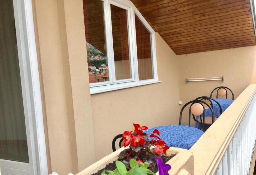 استودیو استاندارد با تراس, Villa Anja
