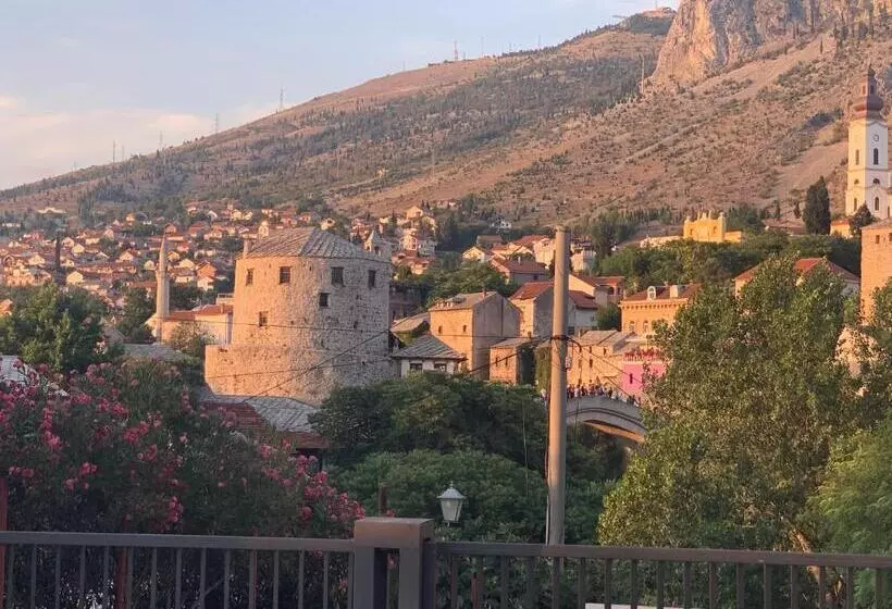 استودیو خانوادگی, Villa Anja