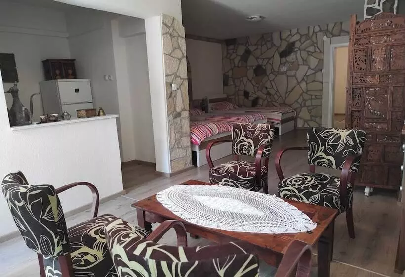 استودیو استاندارد با تراس, Villa Anja