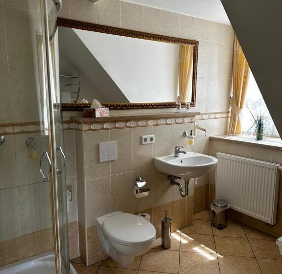 标准间, Schloss Grochwitz