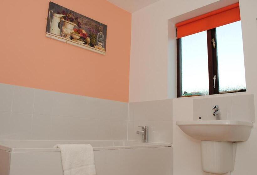 غرفة قياسية, Marsham Arms Inn