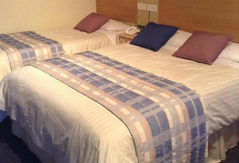 جناح عائلي, Marsham Arms Inn