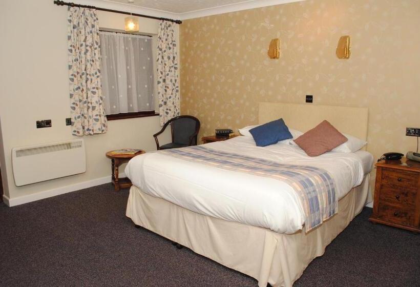 جناح إدارى, Marsham Arms Inn