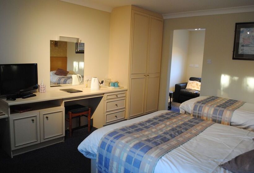 جناح عائلي, Marsham Arms Inn