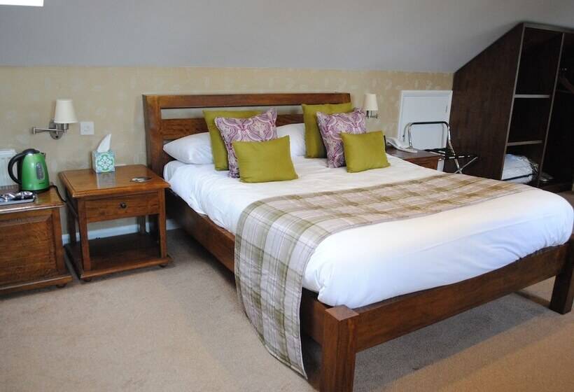 جناح ديلوكس, Marsham Arms Inn