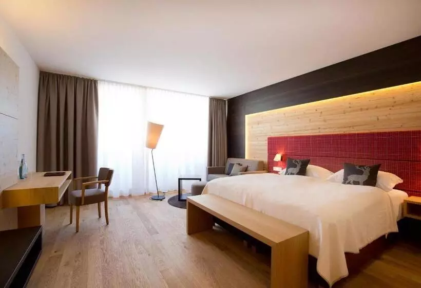 Deluxe-huone Parveke, Walserstube