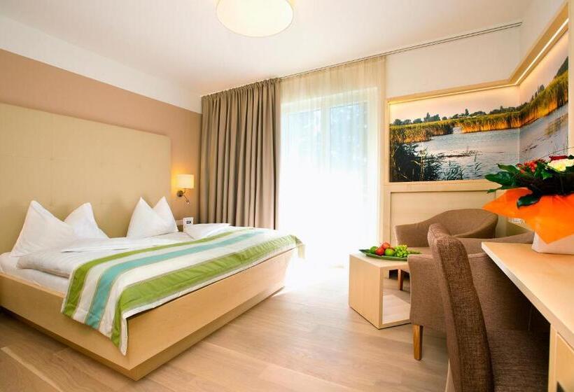 Номер Deluxe, Wende