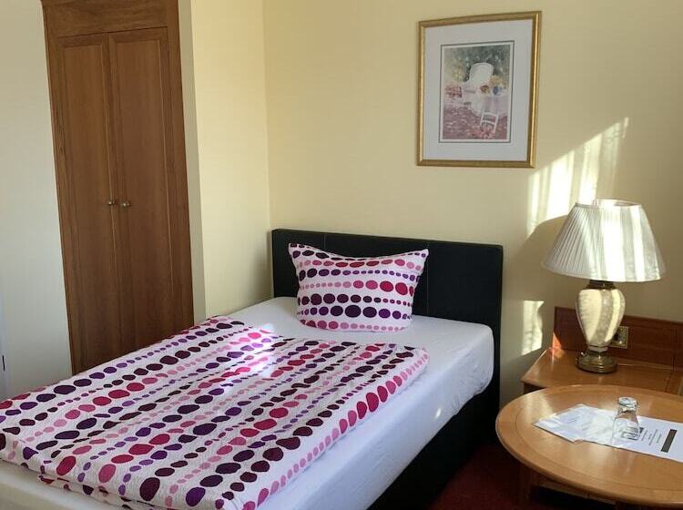 スタンダードシングルルーム, Landhotel Schorssow