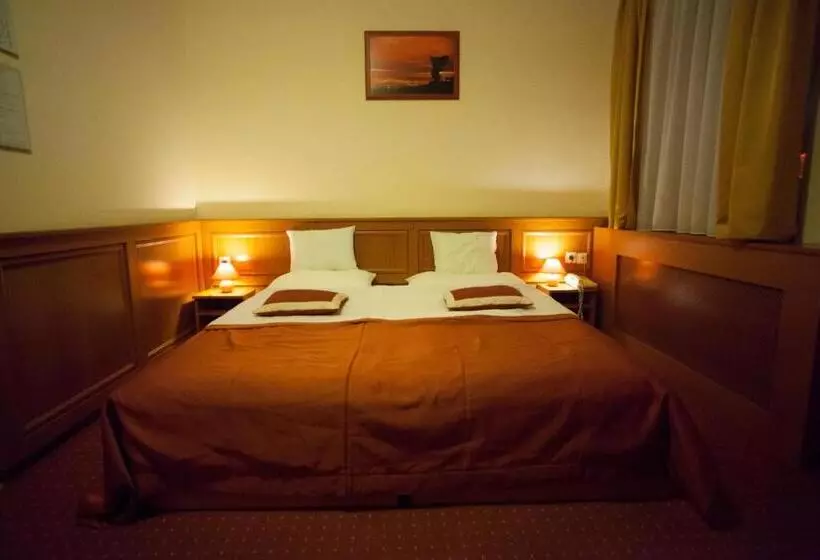 Standardzimmer, Szinbád