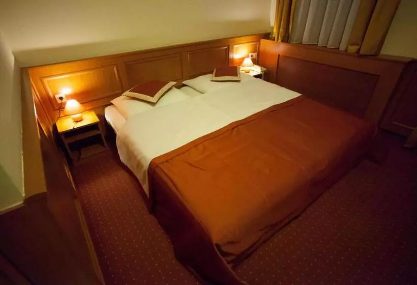 Standardzimmer, Szinbád