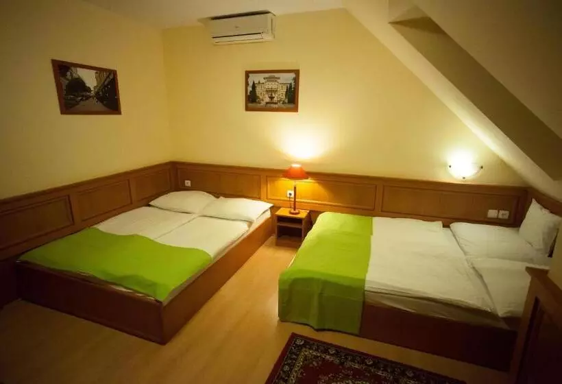 4 Bett Standardzimmer, Szinbád