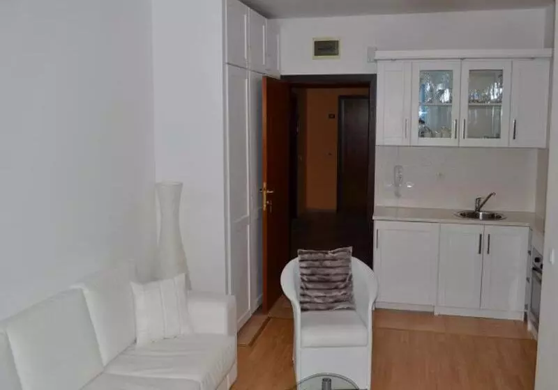 １ベッドルームアパートメント, Persey Flora Apartments