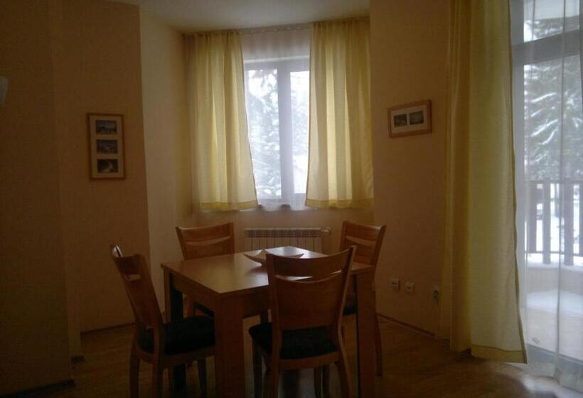 דירת חדר, Persey Flora Apartments