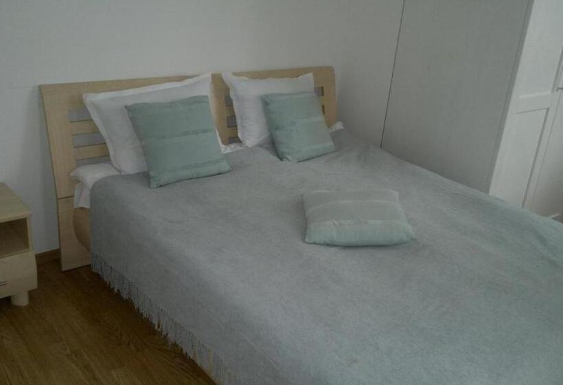 Апартаменты 1 Спальня, Persey Flora Apartments