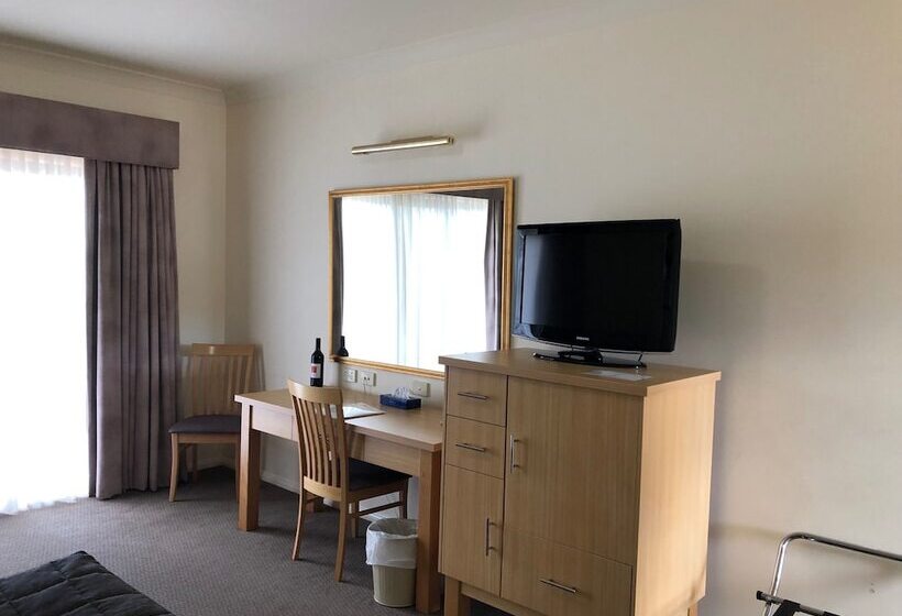 استودیو اجرایی, Turners Vineyard Motel