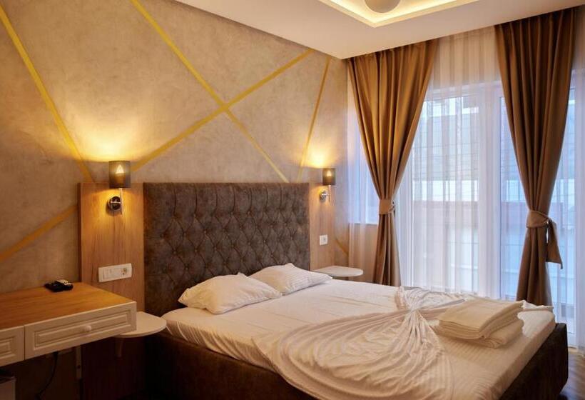 اتاق استاندارد با بالکن, Amico