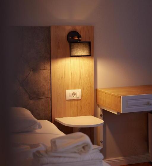 اتاق استاندارد با بالکن, Amico