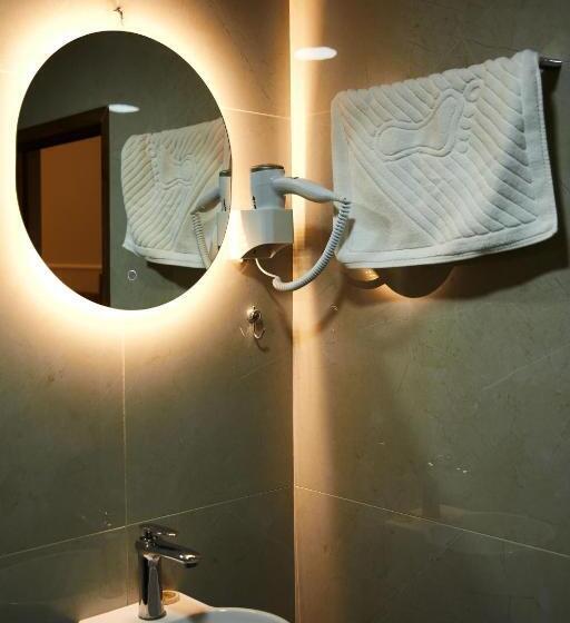 اتاق استاندارد, Amico