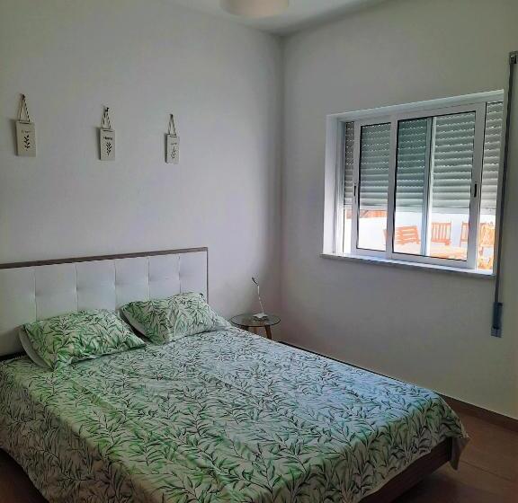 キングサイズベッドのスタンダードルーム, Blue Sardine Hostel