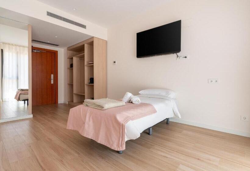 اتاق استاندارد سه نفره, Limehome Barcelona Carrer De Besalú 82