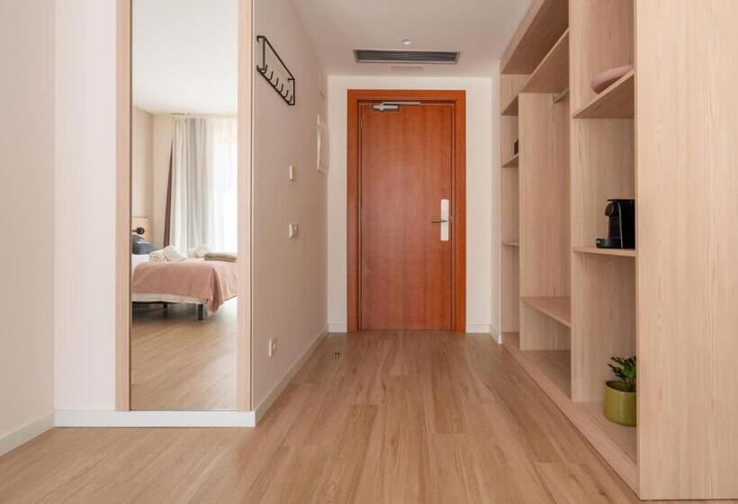 اتاق استاندارد سه نفره, Limehome Barcelona Carrer De Besalú 82
